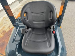 トヨタ 2.5t フォークリフト 新品シート