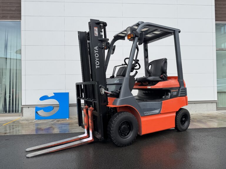 トヨタ1.5t バッテリー フォークリフト