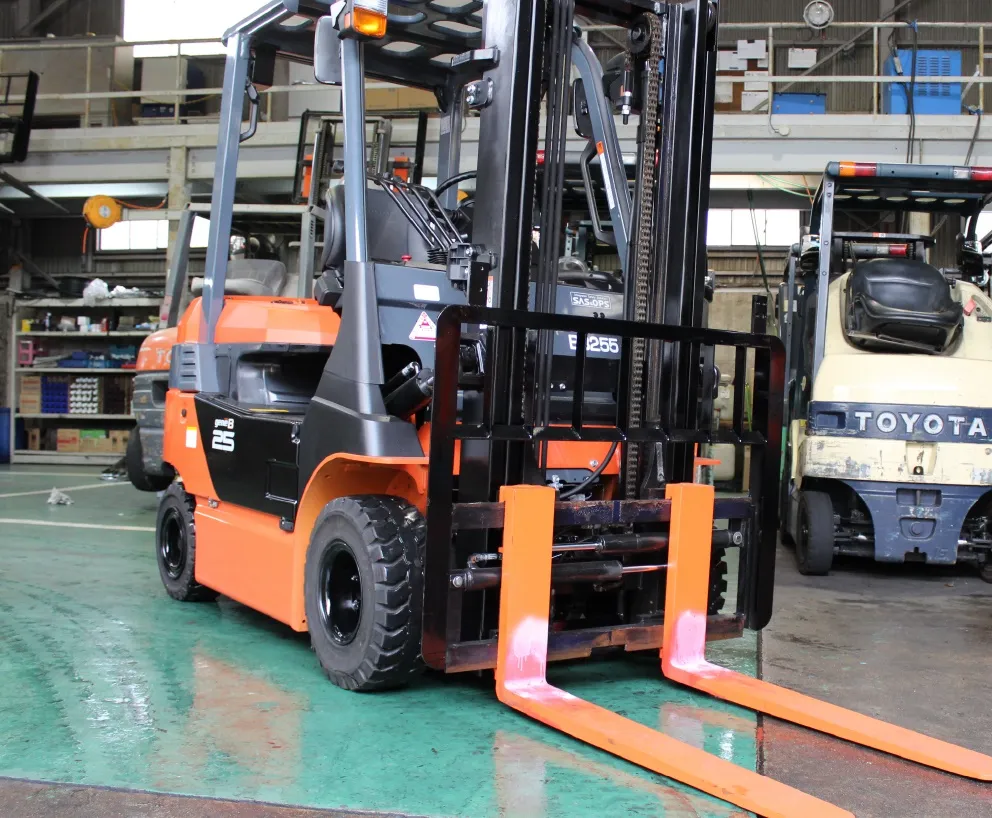 フォークリフト