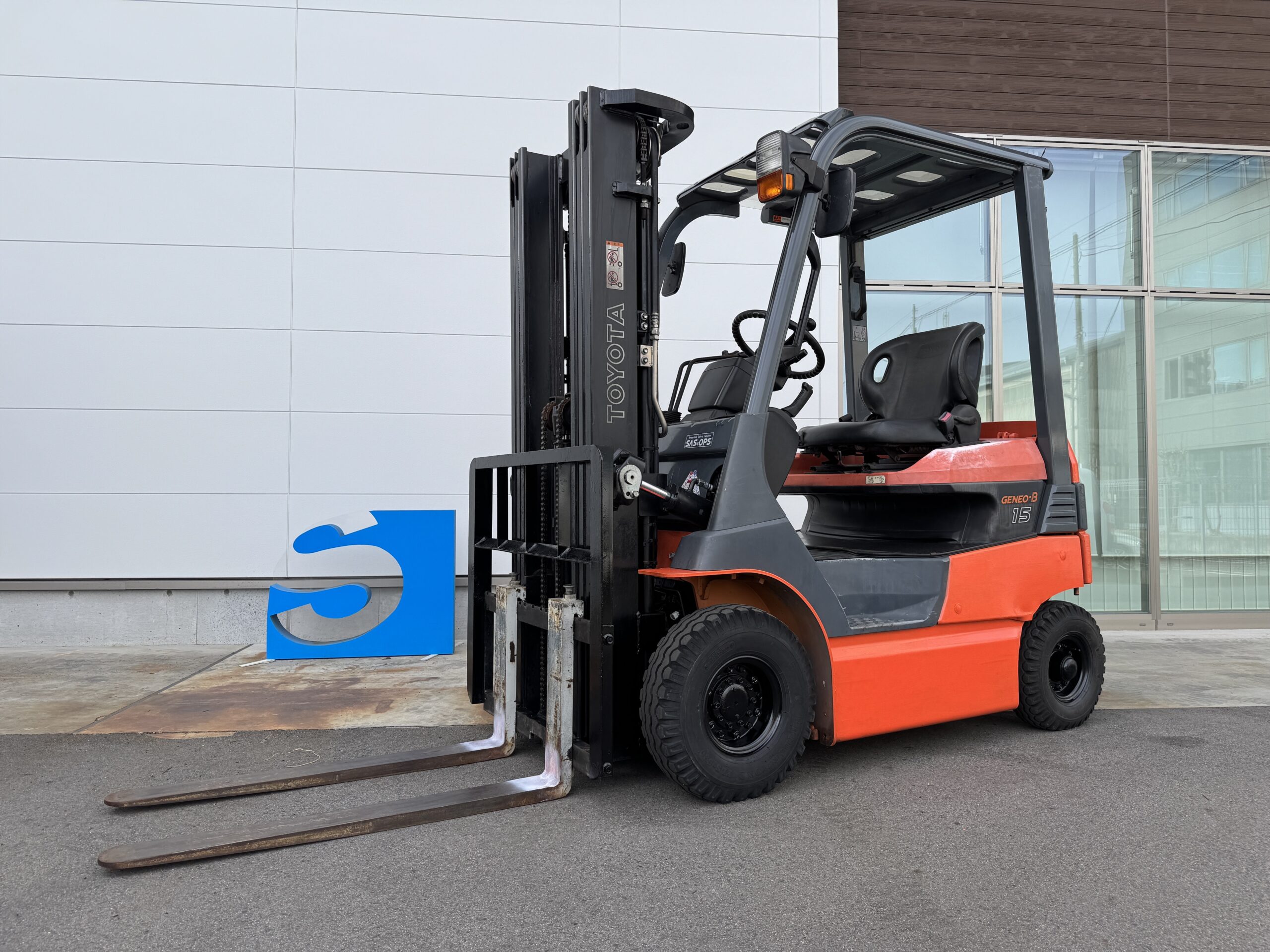 「【整備済・即戦力】トヨタ 7FB15 FSV仕様｜新古バッテリー（2025年製）」を詳しく見る