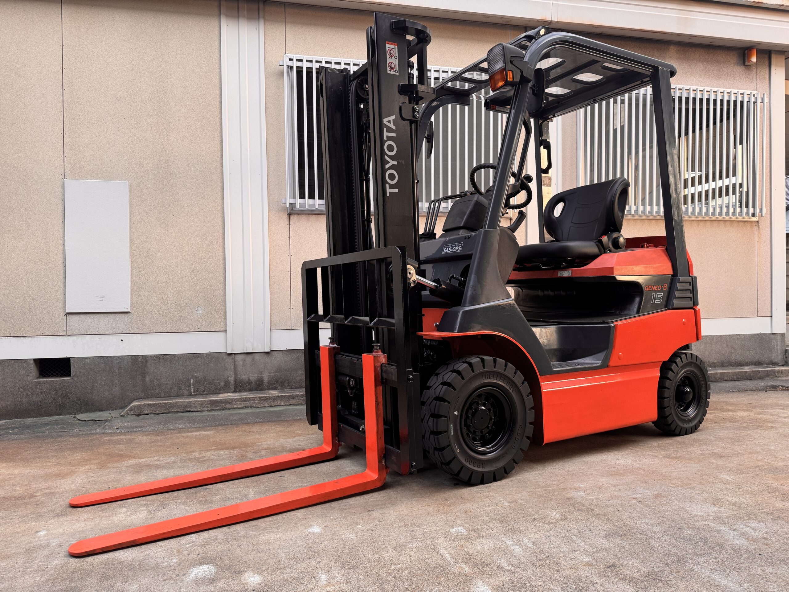 「トヨタ 1.5t バッテリー フォークリフト｜2018年製バッテリー交換済」を詳しく見る